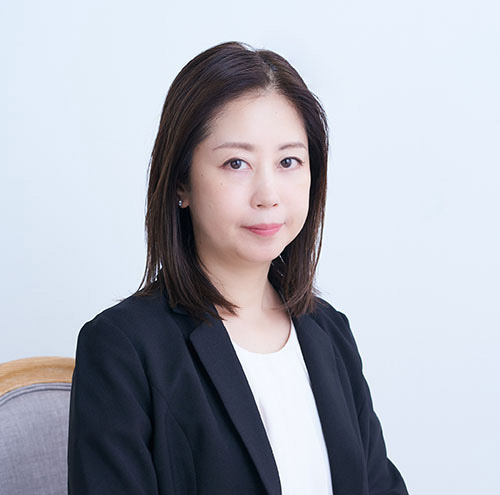 山本 愛